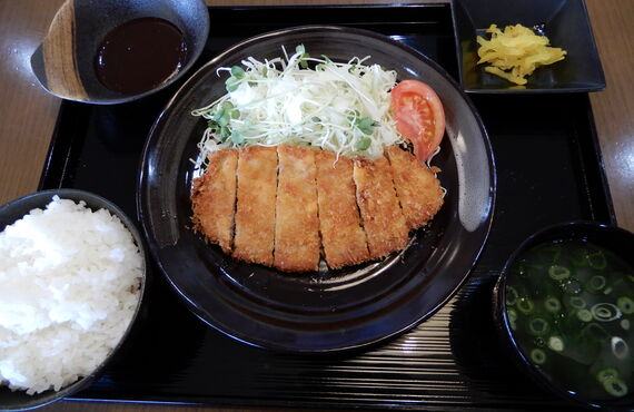 朝倉でランチをご予定の際は定食が人気のうどん屋へぜひお越しください